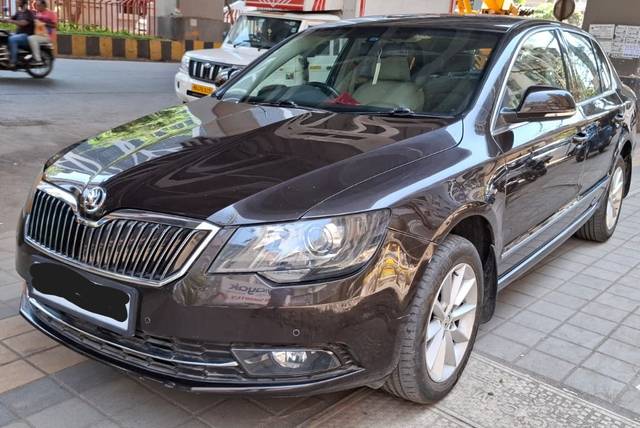 https://images10.gaadi.com/usedcar_image/4515223/original/2ed5cf069979e6eda773dbd7eb734726.jpeg?imwidth=6402