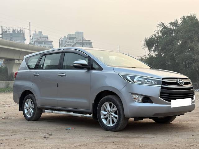 https://images10.gaadi.com/usedcar_image/4515226/original/processed_38de368054163512bc61e1c200176b6b.jpg?imwidth=6400