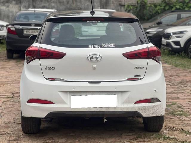 https://images10.gaadi.com/usedcar_image/4515227/original/processed_432ac30fbc931d974d7c5e349df00423.jpg?imwidth=6401