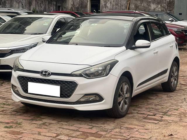 https://images10.gaadi.com/usedcar_image/4515227/original/processed_8917d44408bf1a51c6cafdafa61cdcce.jpg?imwidth=6400