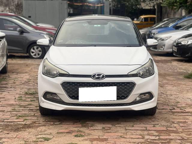https://images10.gaadi.com/usedcar_image/4515227/original/processed_a29d9cce904a47bfa55d8a0aad36fa0e.jpg?imwidth=6402