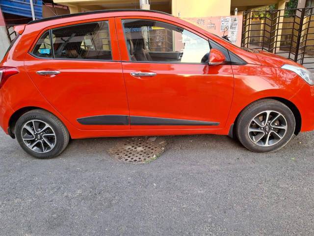 https://images10.gaadi.com/usedcar_image/4515229/original/processed_2dffcc413a54666345c1c9c3ecac198b.jpg?imwidth=6401