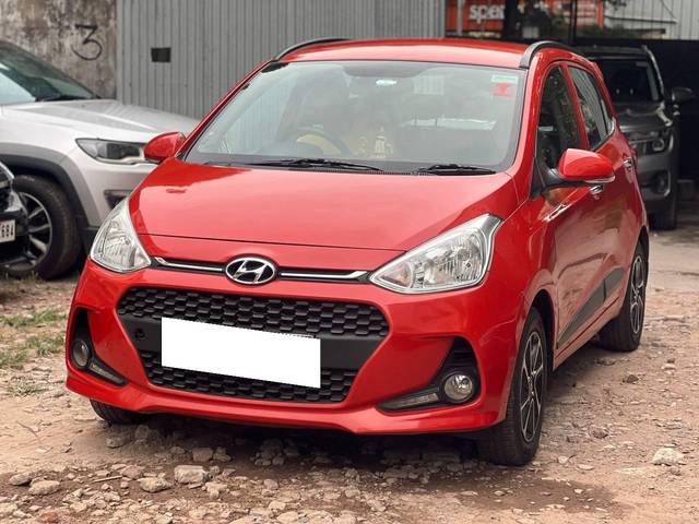 https://images10.gaadi.com/usedcar_image/4515229/original/processed_52ca7d94e577dce409ce5541e1e44678.jpg?imwidth=6402