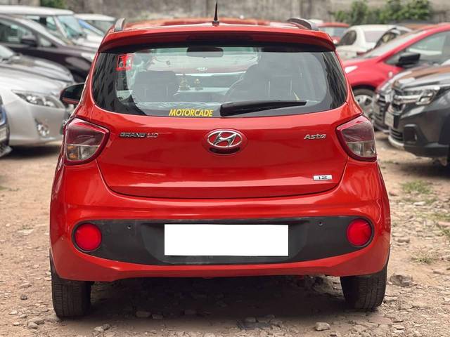 https://images10.gaadi.com/usedcar_image/4515229/original/processed_7f98041a458a1661f164dea52e1f65c5.jpg?imwidth=6401