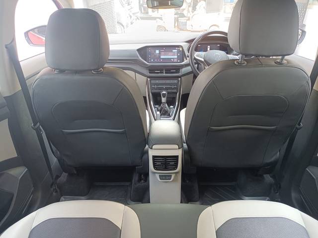 https://images10.gaadi.com/usedcar_image/4515232/original/8508c47d30d400b9c42216cbbf5c8a27.jpg?imwidth=6402