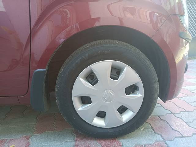 https://images10.gaadi.com/usedcar_image/4515253/original/77c6e3b6fd2c8da3dfea52d9e1f61cda.jpg?imwidth=6402