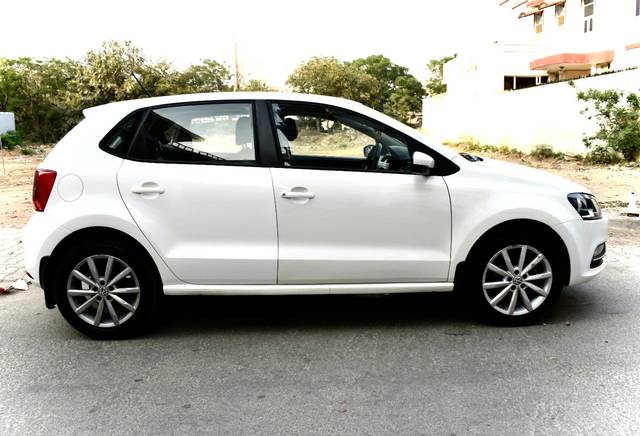 https://images10.gaadi.com/usedcar_image/4515259/original/16acdac9eec19668f79d9c146e65fc16.JPG?imwidth=6401