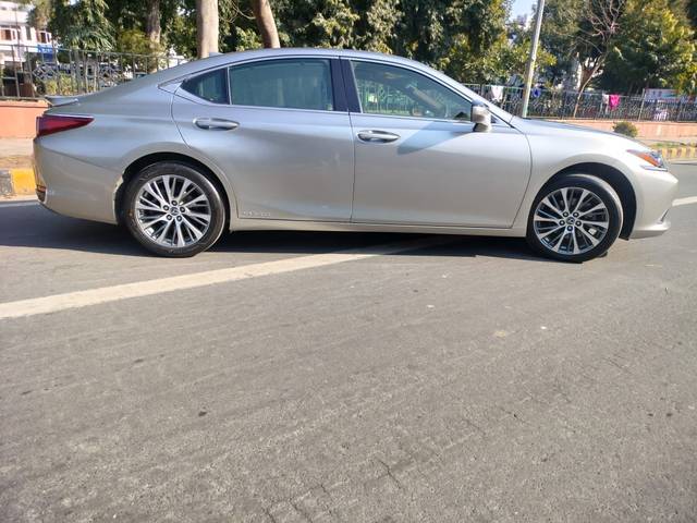 https://images10.gaadi.com/usedcar_image/4515263/original/d269c60d56ac9644c1c90b76619da5da.jpg?imwidth=6401