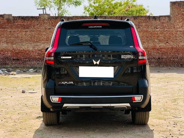 https://images10.gaadi.com/usedcar_image/4515266/original/processed_5c0f9b1a73571af66e7d2645b170bd4a.jpg?imwidth=6402