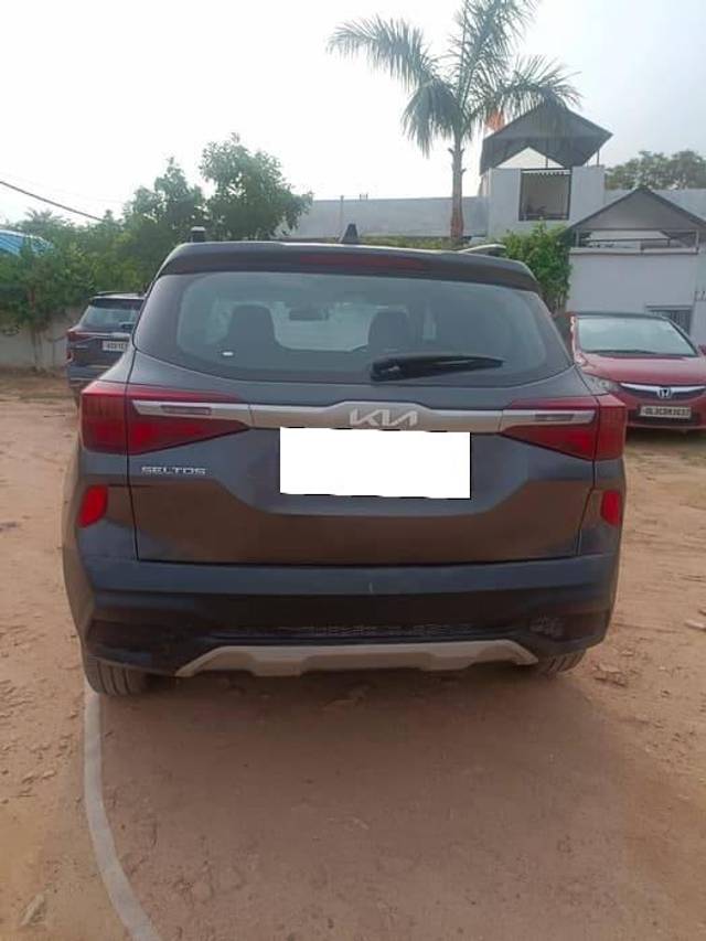 https://images10.gaadi.com/usedcar_image/4515269/original/processed_0e86877f5b8951f56e56c7b8e3b4cac0.jpg?imwidth=6401