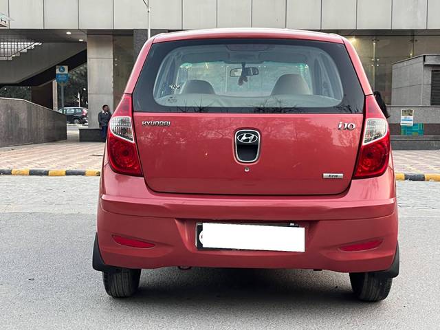 https://images10.gaadi.com/usedcar_image/4515273/original/processed_082fa290c8663e2198bdc24eab77cfc3.jpg?imwidth=6402