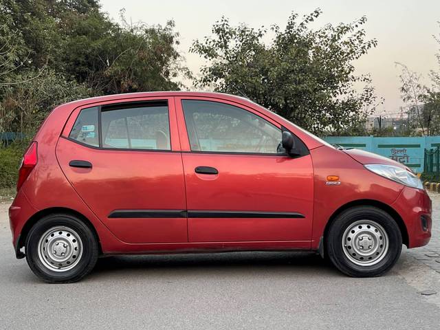https://images10.gaadi.com/usedcar_image/4515273/original/processed_13558af704a81da9b8311a94d06d421b.jpg?imwidth=6401