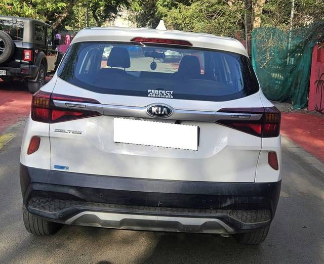 https://images10.gaadi.com/usedcar_image/4515274/original/processed_98ef52a6815bbb285b592bb957f1a887.jpg?imwidth=6402