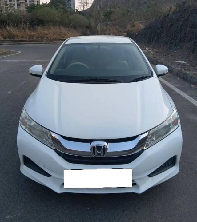 https://images10.gaadi.com/usedcar_image/4515287/original/processed_676a1215-b6eb-49a3-bec9-3e7f1c34df40.jpg?imwidth=6400