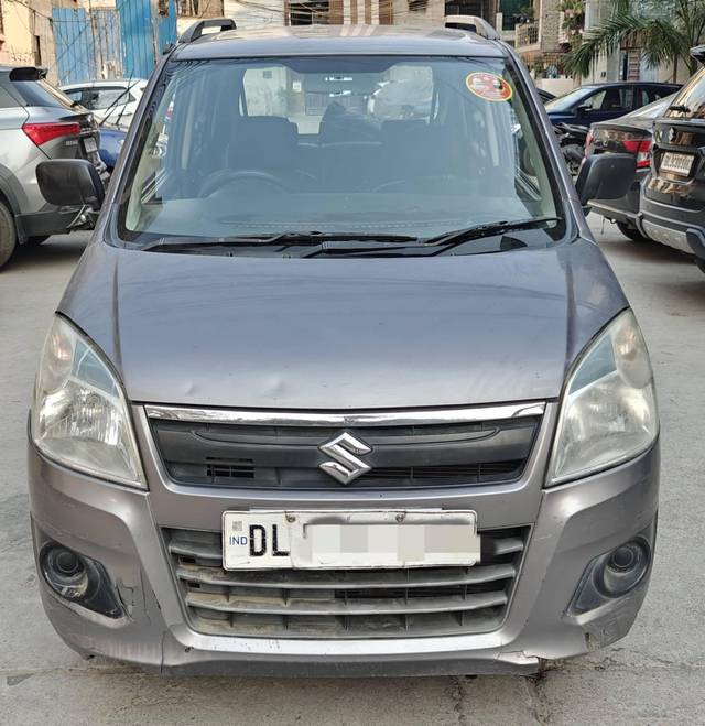 https://images10.gaadi.com/usedcar_image/4515294/original/processed_8bce609efe59337140b46aeb760c148d.jpg?imwidth=6400