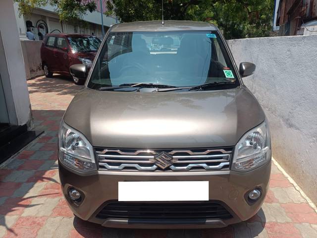 https://images10.gaadi.com/usedcar_image/4515295/original/processed_8c8b60a5e73fd1d0055b6ab71fbee191.jpg?imwidth=6400