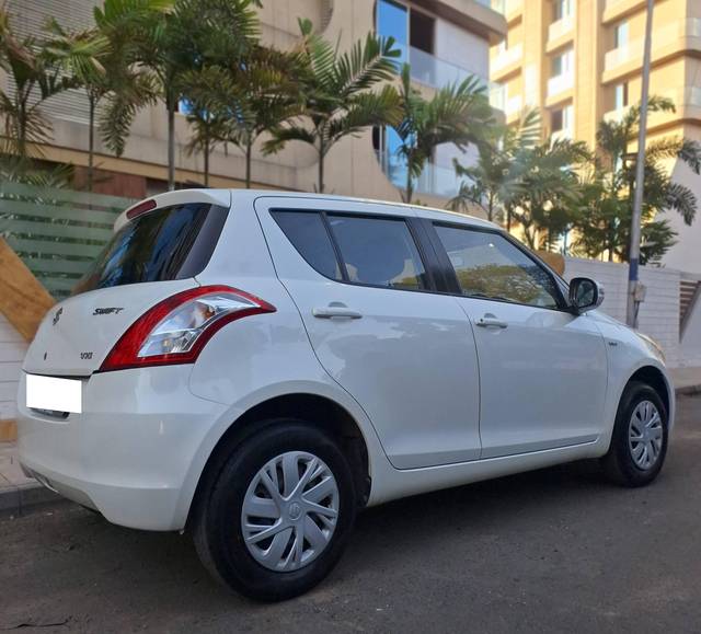 https://images10.gaadi.com/usedcar_image/4515297/original/processed_f5d10172c07fe9a7fbd7eb7b76bad6c7.jpg?imwidth=6402