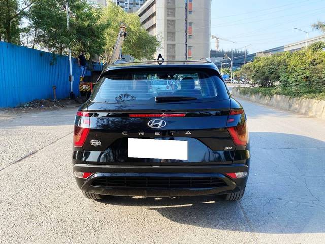 https://images10.gaadi.com/usedcar_image/4515301/original/processed_42aa8305051db7a02877fb4609a16a7d.jpg?imwidth=6401