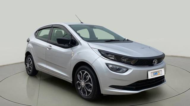 https://images10.gaadi.com/usedcar_image/4515316/original/ae8157d8dfc34f137f00c915a6752061.jpg?imwidth=6400