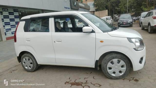 https://images10.gaadi.com/usedcar_image/4515318/original/processed_7f0eee6a18648369ca3b082241dec0e6.jpg?imwidth=6401