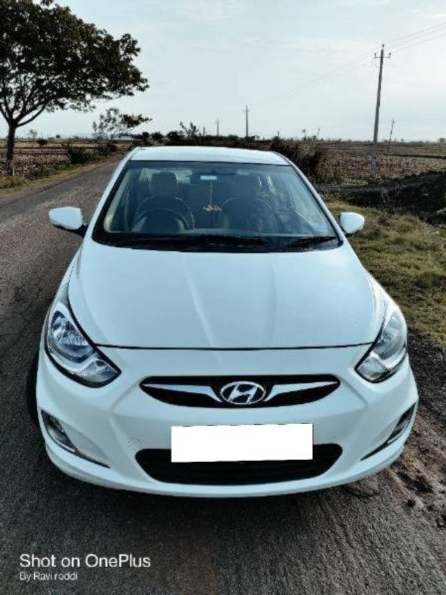 https://images10.gaadi.com/usedcar_image/4515333/original/processed_b31146d0-033a-4a35-bd5a-ce2b780cce68.jpg?imwidth=6400