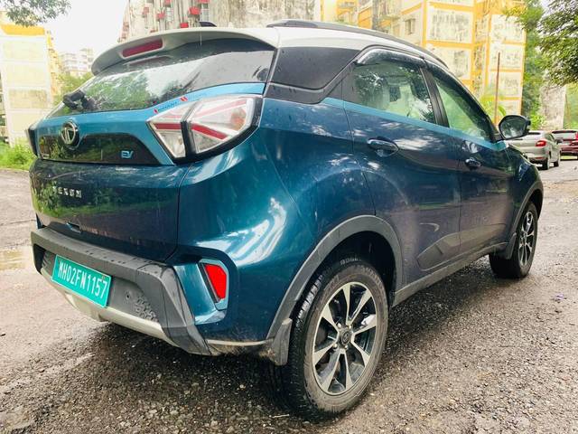 https://images10.gaadi.com/usedcar_image/4515363/original/processed_5b6190e1fbae70bf89f9d7de99bad6e6.jpg?imwidth=6402