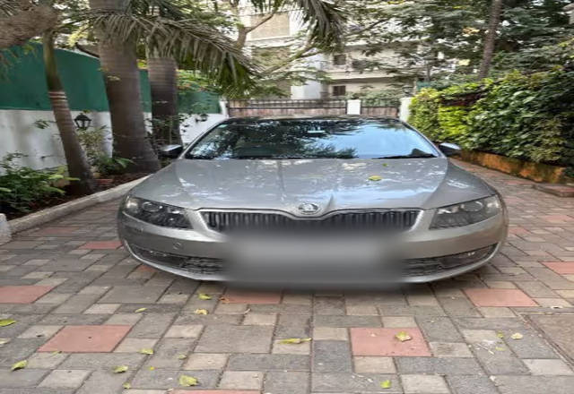 https://images10.gaadi.com/usedcar_image/4515368/original/bd439312-fd30-448a-aeed-bb5bb8420978.?imwidth=6400