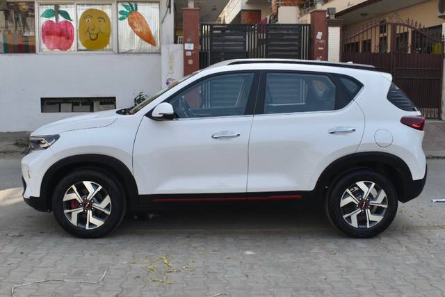 https://images10.gaadi.com/usedcar_image/4515374/original/b3cbbdb28bdaef5b1aa99dd001ff051a.jpg?imwidth=6401