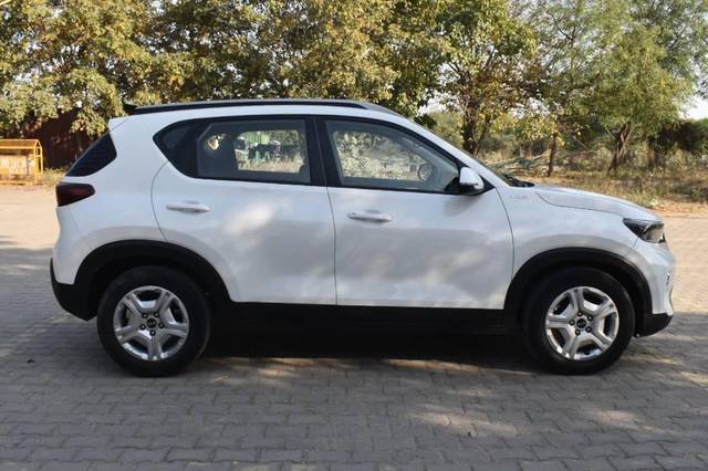 https://images10.gaadi.com/usedcar_image/4515382/original/processed_7a74a9db06bf9f6840dcac897b260a22.jpg?imwidth=6401