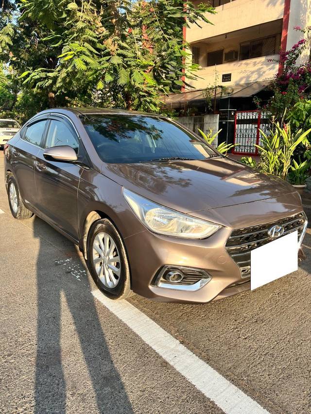 https://images10.gaadi.com/usedcar_image/4515389/original/processed_325df9e7b479ceb0e7183df140cc0212.jpg?imwidth=6400