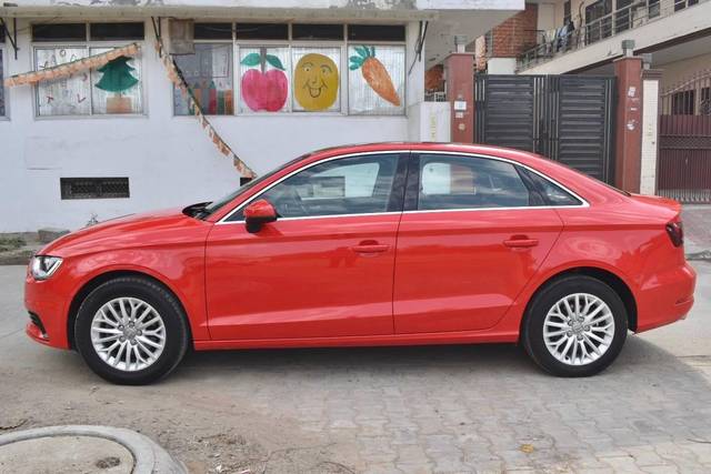 https://images10.gaadi.com/usedcar_image/4515390/original/processed_1d6fc652ed8f0cc35f7997a2819a5b12.jpg?imwidth=6402