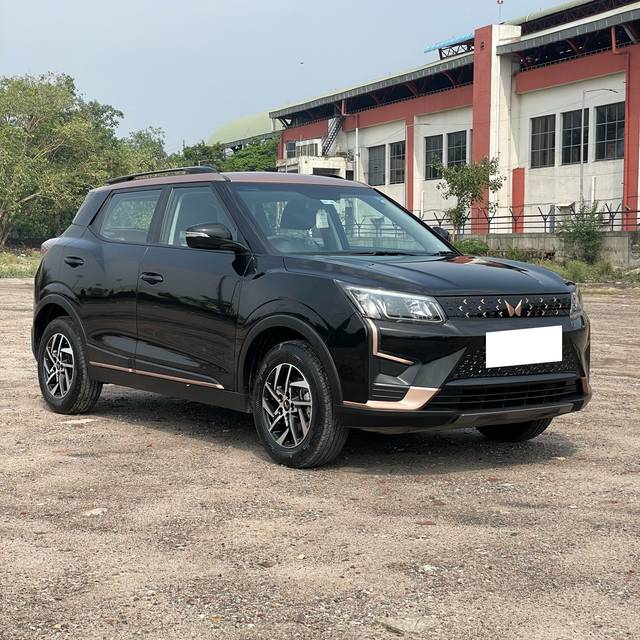 https://images10.gaadi.com/usedcar_image/4515399/original/processed_ed709b3d9c8748ba7cfcbc8611e6a374.jpg?imwidth=6400