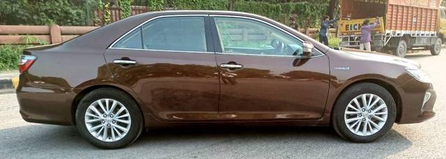 https://images10.gaadi.com/usedcar_image/4515405/original/processed_94cad2c3febb0092fb74804b061bb58a.jpg?imwidth=6401
