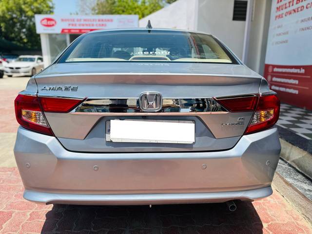https://images10.gaadi.com/usedcar_image/4515409/original/processed_de1259754b1d700628d1b761d5790812.jpg?imwidth=6401