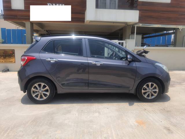 https://images10.gaadi.com/usedcar_image/4515410/original/processed_d7ce1f784047be0cb6f83aed455a7779.jpg?imwidth=6401