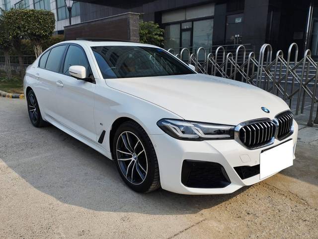 https://images10.gaadi.com/usedcar_image/4515418/original/processed_a638330b326c80a436aed03873606b02.jpg?imwidth=6400