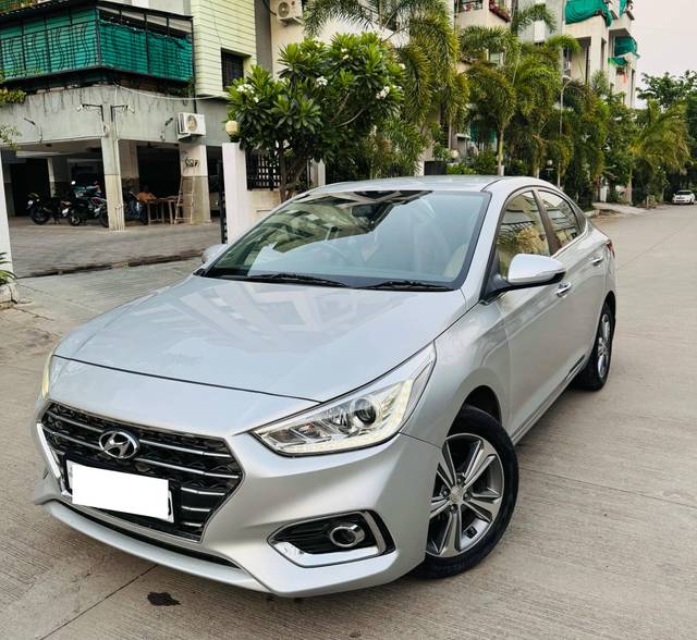 https://images10.gaadi.com/usedcar_image/4515420/original/processed_5759c5cd124fed3c9a1019a458aceac8.jpg?imwidth=6402