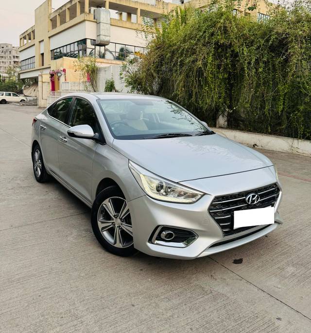 https://images10.gaadi.com/usedcar_image/4515420/original/processed_f1c14badabcc977f1432f8ced7ac2563.jpg?imwidth=6400