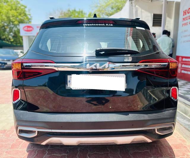 https://images10.gaadi.com/usedcar_image/4515422/original/processed_50617f60aef3f3a93a389cc23f53b9b0.jpg?imwidth=6401