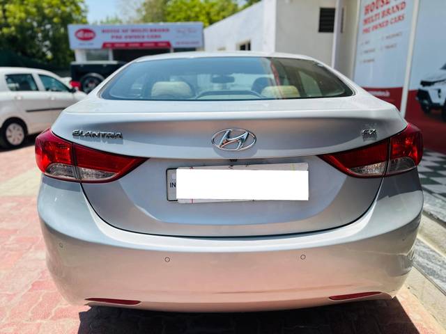https://images10.gaadi.com/usedcar_image/4515424/original/processed_80dfb2512d72b694190d88ac475eef9d.jpg?imwidth=6402