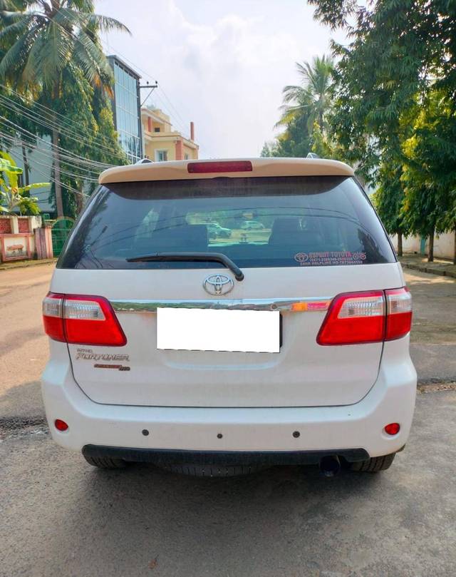 https://images10.gaadi.com/usedcar_image/4515426/original/processed_3bc5f90a68befe1b4af1ee223b6e415e.jpg?imwidth=6401