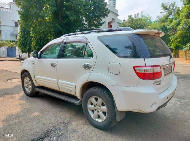 https://images10.gaadi.com/usedcar_image/4515426/original/processed_ee1f07d32a204c249c2cd53f5c2d767f.jpg?imwidth=6402