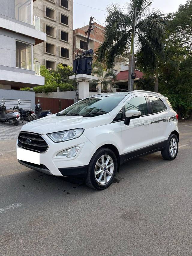 https://images10.gaadi.com/usedcar_image/4515429/original/processed_bd19caebaa57910ca7092850ddd52821.jpg?imwidth=6402