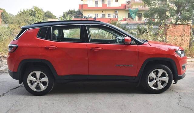 https://images10.gaadi.com/usedcar_image/4515444/original/processed_ad9794d13873e0288b27e6b520fcdfe6.jpg?imwidth=6401