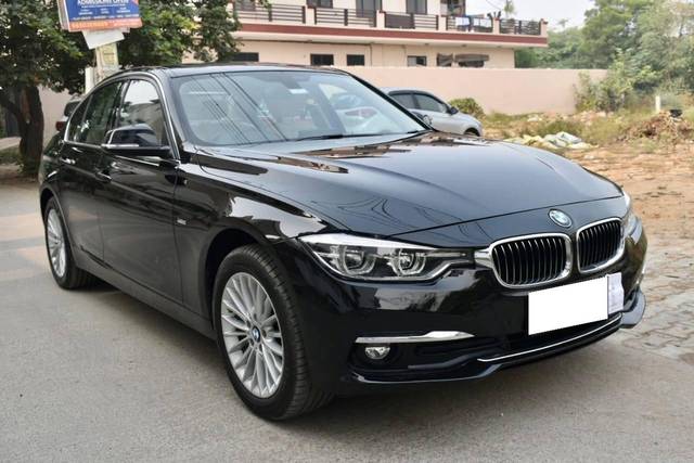 https://images10.gaadi.com/usedcar_image/4515451/original/processed_100755707dad836aa155bf10807e9286.jpg?imwidth=6400