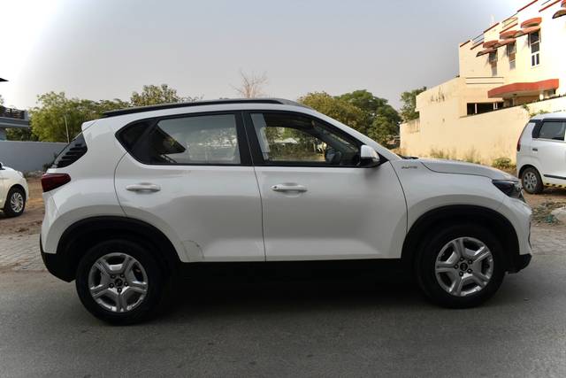 https://images10.gaadi.com/usedcar_image/4515457/original/b1f5891f037f78d5ddddd464c19ca905.jpg?imwidth=6401