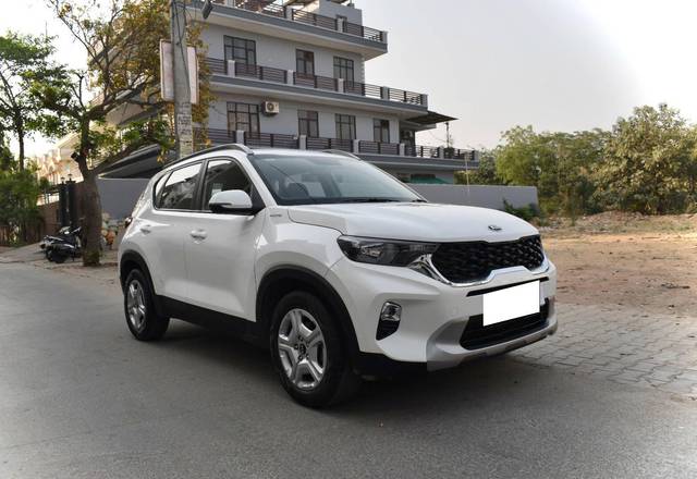 https://images10.gaadi.com/usedcar_image/4515457/original/processed_c46ce58bb3330066e69c35d69ddcea30.jpg?imwidth=6400