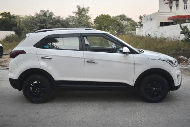 https://images10.gaadi.com/usedcar_image/4515496/original/c7939f2bcfbb808a595f953c83c3aa13.jpg?imwidth=6401