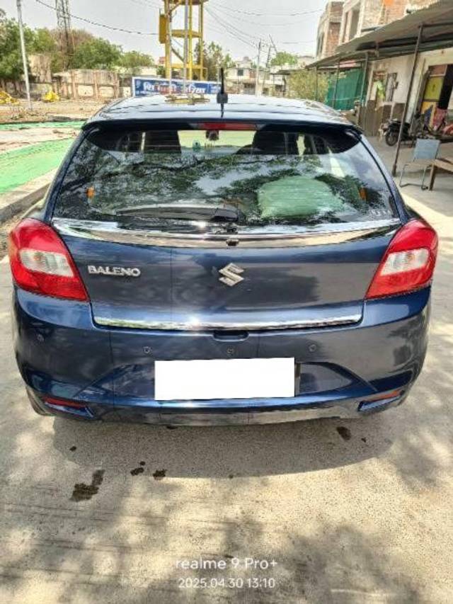 https://images10.gaadi.com/usedcar_image/4515509/original/processed_d702360a-8ce6-4b67-ac0a-eb1725d81111.jpg?imwidth=6402
