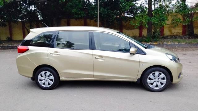 https://images10.gaadi.com/usedcar_image/4515516/original/1bb0d554560dadf44b8674f5463b29de.jpg?imwidth=6401